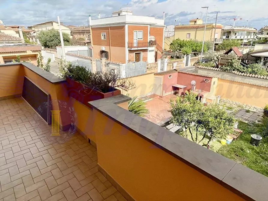 Immagine 19 di Villa in vendita  in Via Corleone n. 1 a Pomezia