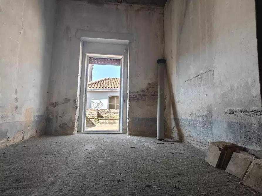 Immagine 10 di Casa indipendente in vendita  a Taurianova