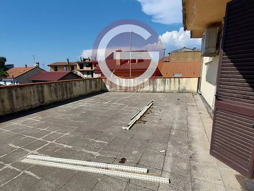 Immagine 13 di Locale commerciale in vendita  a Cittanova