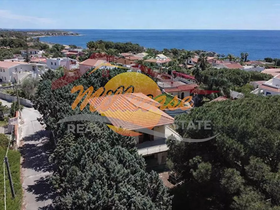 Immagine 3 di Villa in vendita  in via mar di bering a Siracusa