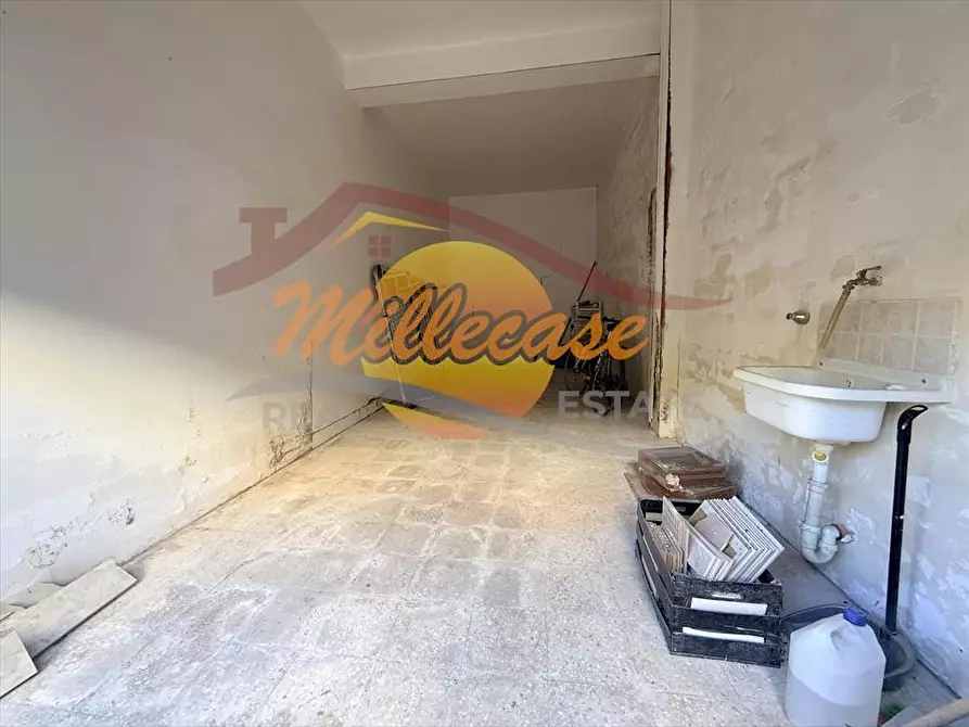 Immagine 9 di Garage in vendita  in VIA VANVITELLI a Siracusa