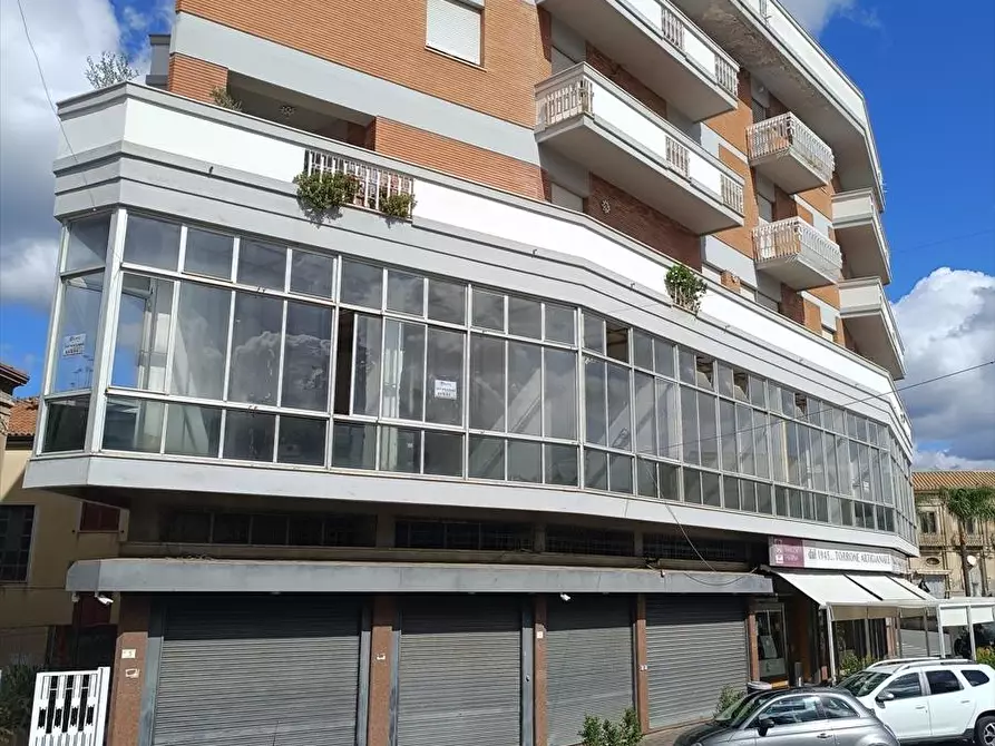 Immagine 1 di Locale commerciale in vendita  a Taurianova