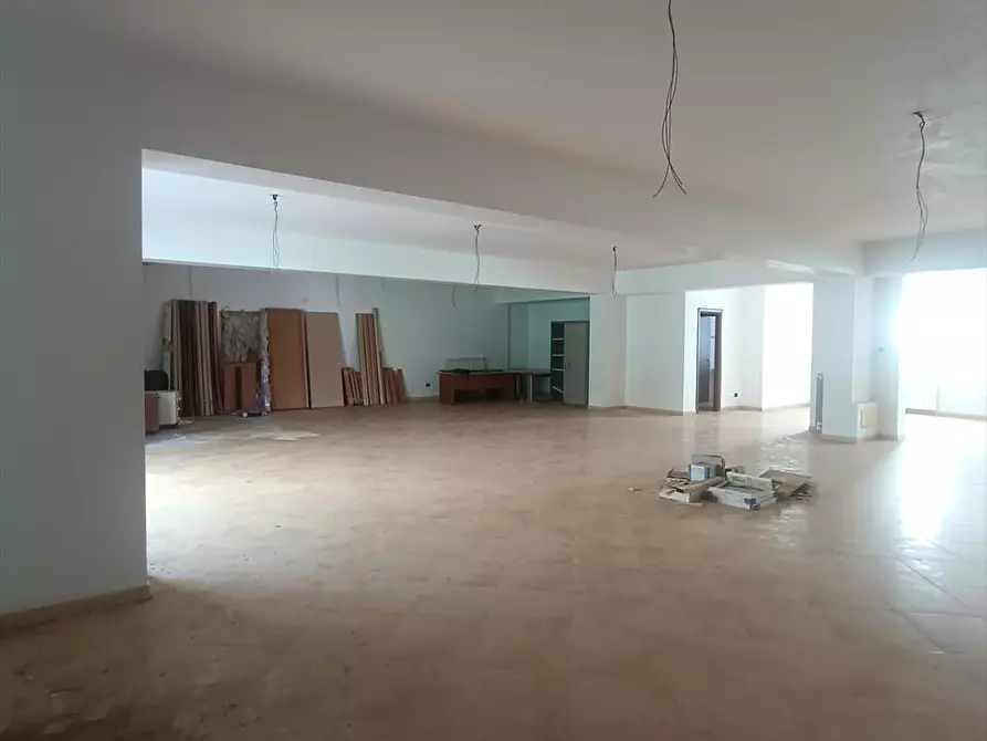 Immagine 4 di Locale commerciale in vendita  a Taurianova