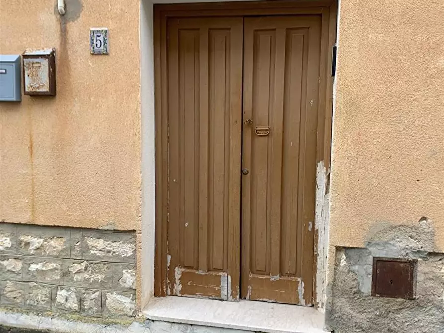 Immagine 2 di Appartamento in vendita  in via Aldo Moro 6 a Prizzi