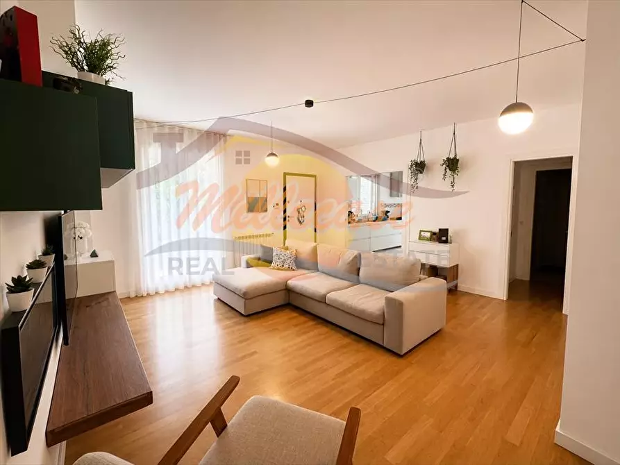 Immagine 2 di Villa in vendita  in VIA LUIGI MONTI a Siracusa