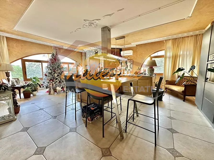 Immagine 5 di Villa in vendita  in TRAVERSA SINERCHIA a Siracusa