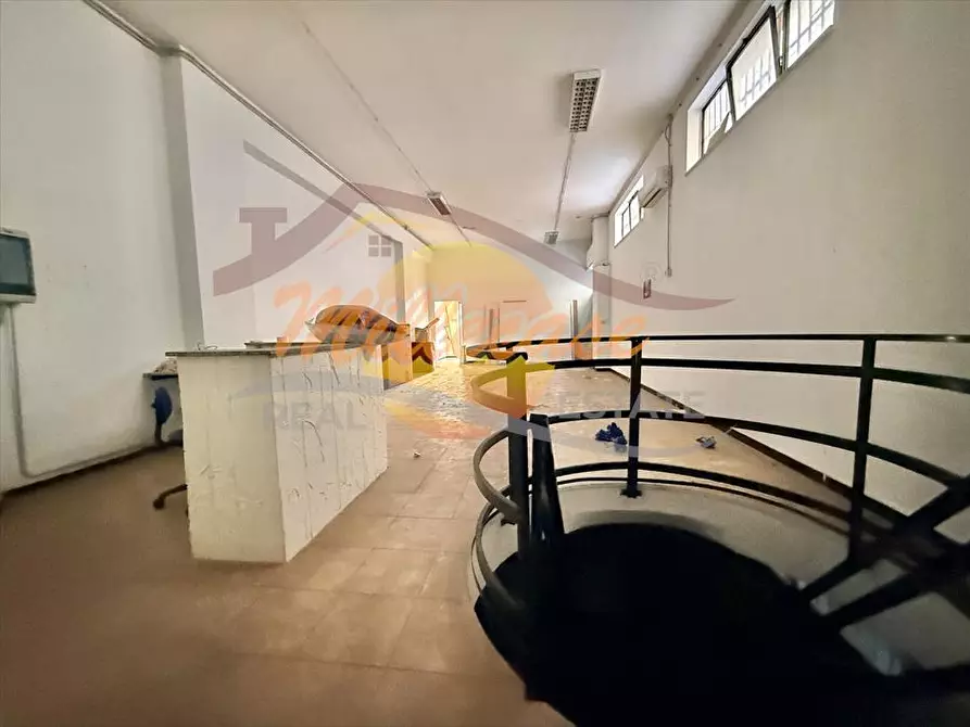 Immagine 19 di Locale commerciale in vendita  in VIALE ZECCHINO a Siracusa