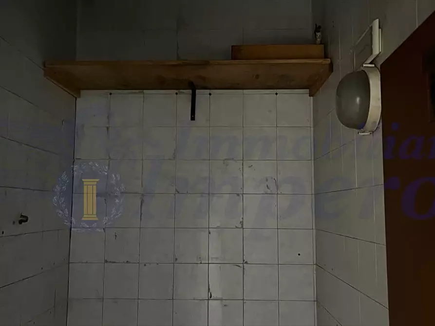 Immagine 23 di Locale commerciale in affitto  in Viale Danimarca 169 a Pomezia