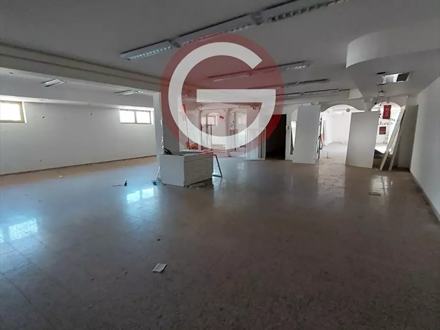 Immagine 14 di Locale commerciale in vendita  a Cittanova