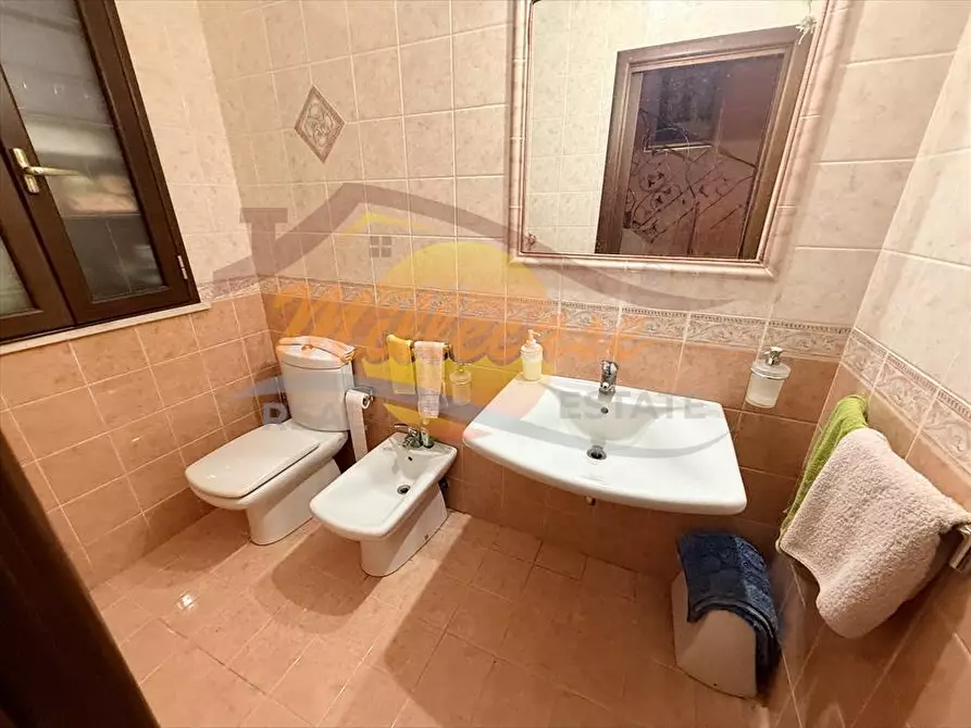 Immagine 10 di Villa in vendita  in viale Garrone a Siracusa