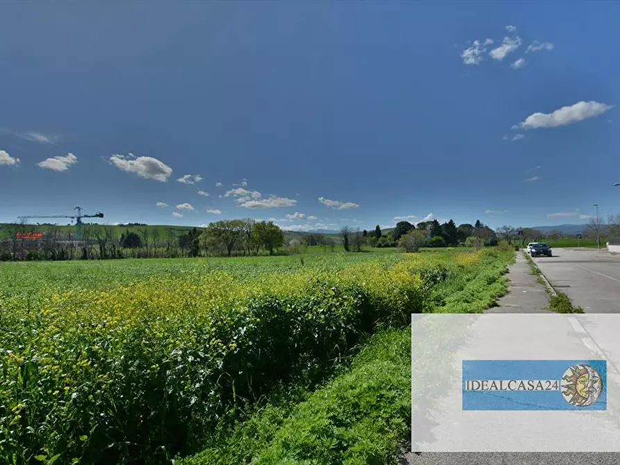 Immagine 21 di Terreno edificabile in vendita  in Tolentino Via Marco Biagi  a Tolentino