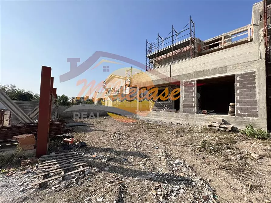Immagine 3 di Villa in vendita  in VIA PIAZZA ARMERINA a Siracusa