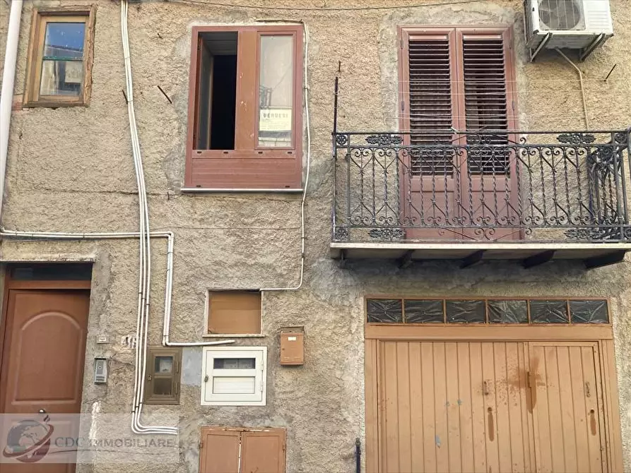 Immagine 1 di Casa indipendente in vendita  in Via Pucci 46 a Lercara Friddi