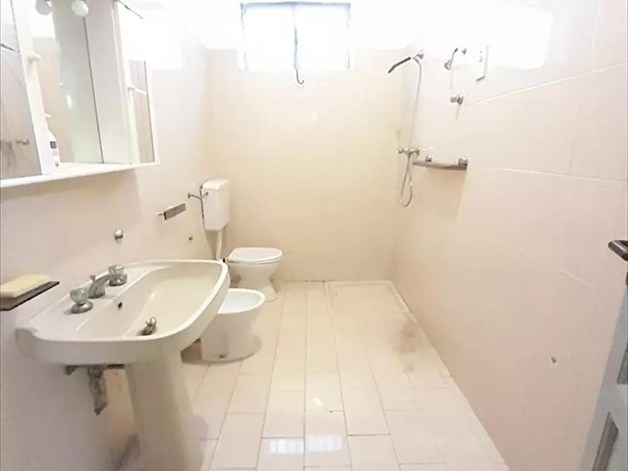 Immagine 10 di Appartamento in vendita  a Taurianova