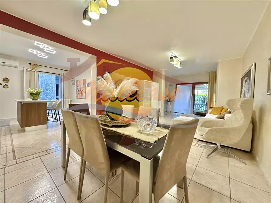 Immagine 28 di Villa in vendita  in VIA OZANAM a Siracusa