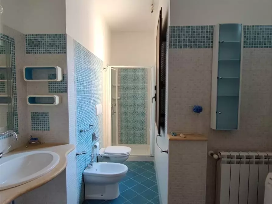 Immagine 11 di Appartamento in vendita  a Gioia Tauro