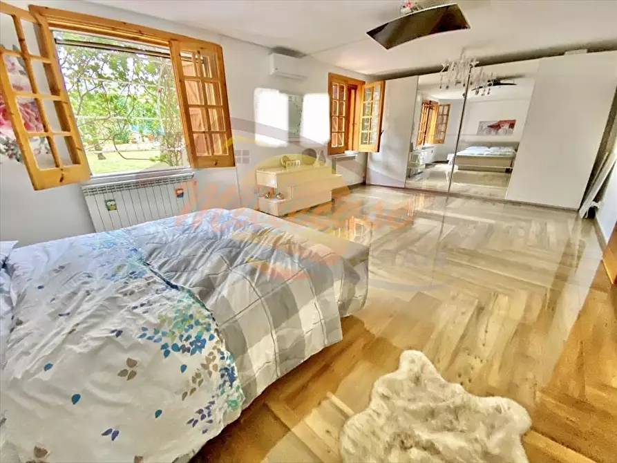 Immagine 3 di Villa in vendita  in VIA MARIA LIUGI MONTI a Siracusa
