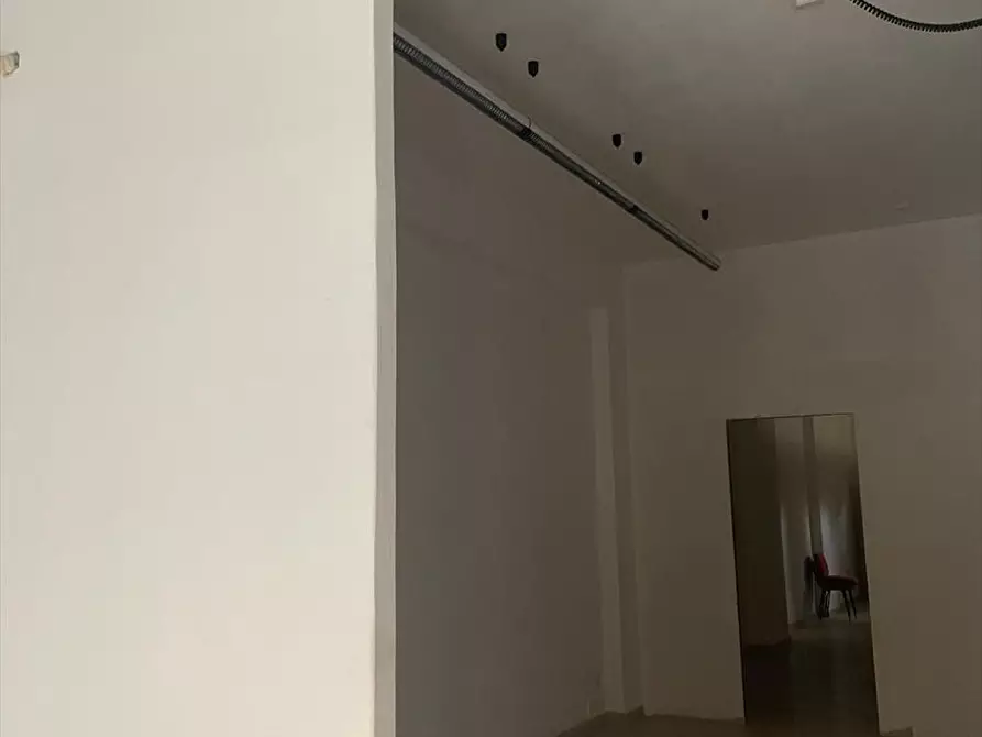 Immagine 13 di Ufficio in affitto  in via cesaro' a Erice