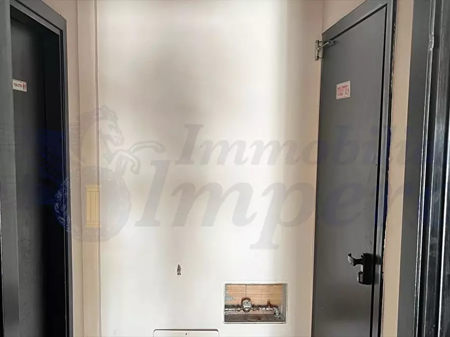 Immagine 28 di Locale commerciale in affitto  in Viale Danimarca 169 a Pomezia