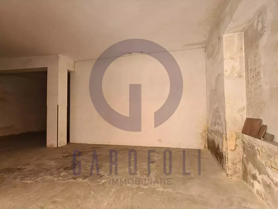 Immagine 2 di Deposito in affitto  in Via Francesco Veneziani, 1 a Bisceglie