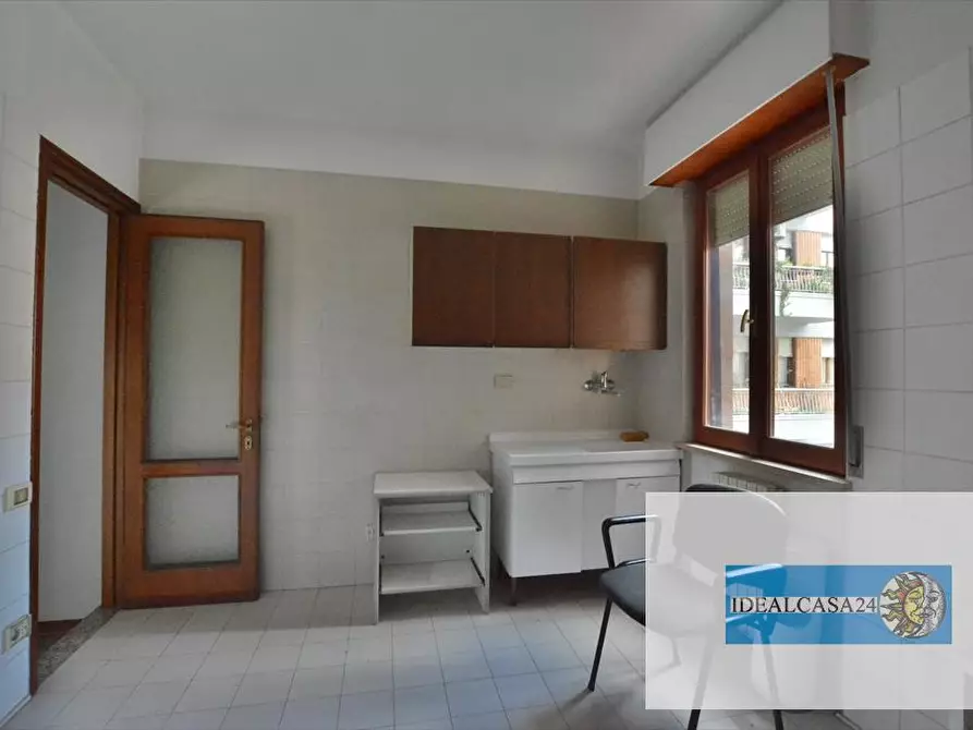 Immagine 15 di Locale residenziale in vendita  in macerata via Goffredo mameli 39 a Macerata