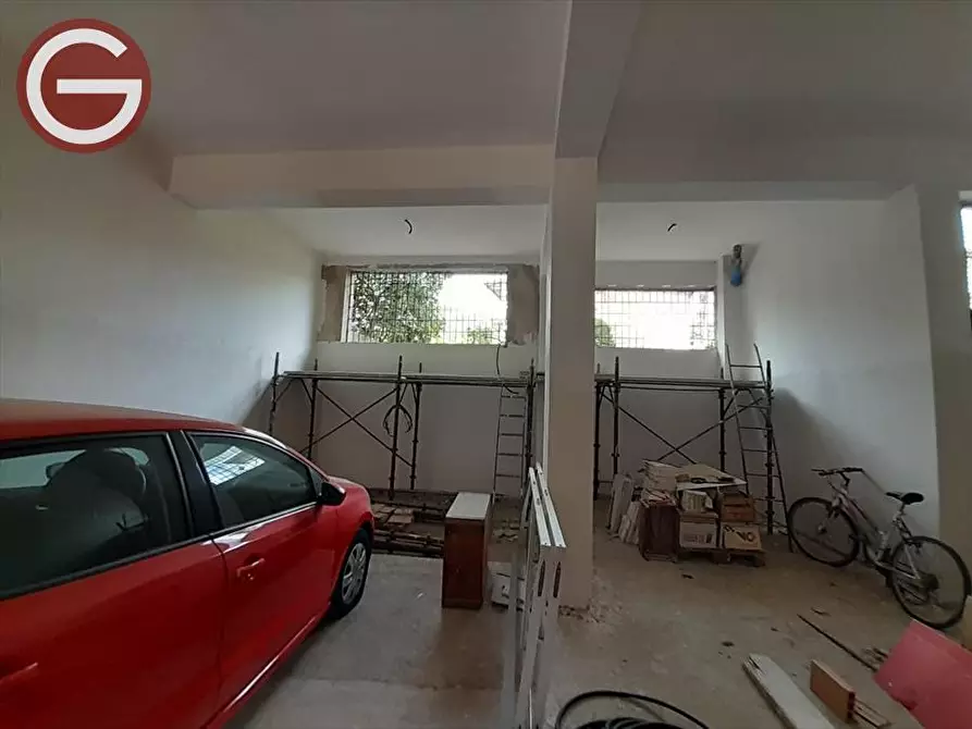 Immagine 2 di Magazzino in affitto  a Cinquefrondi