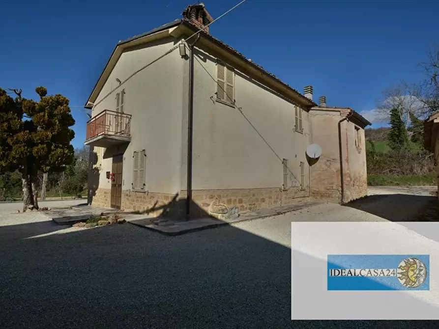 Immagine 2 di Casa indipendente in vendita  in camporotondo di fiastrone c.da colvenale n. 7  a Camporotondo Di Fiastrone