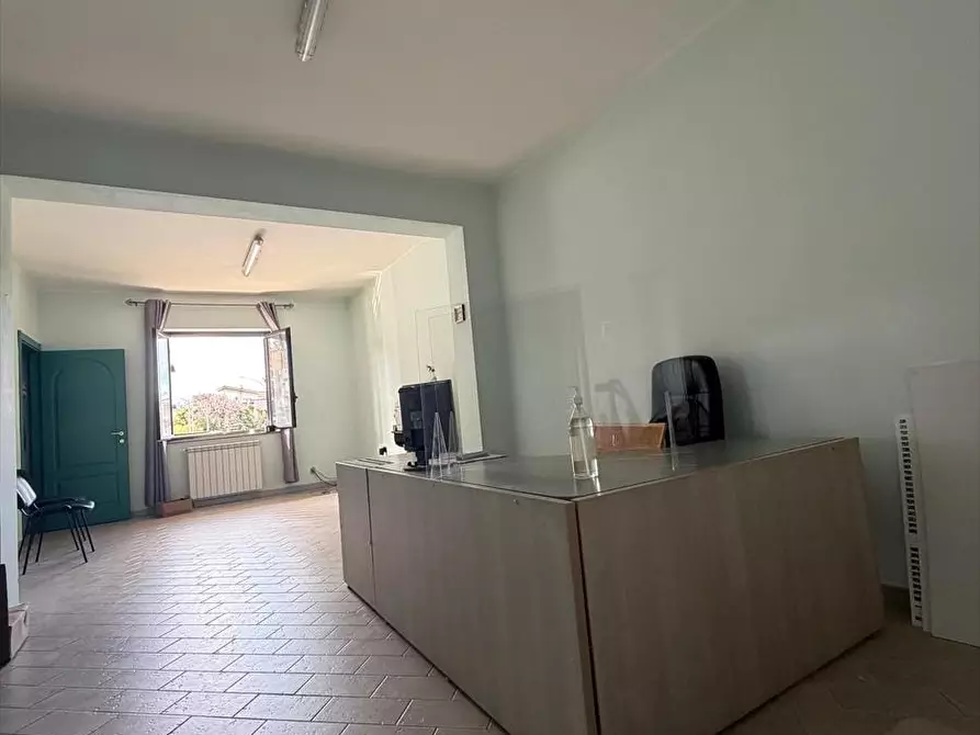 Immagine 5 di Attività commerciale in affitto  a Taurianova