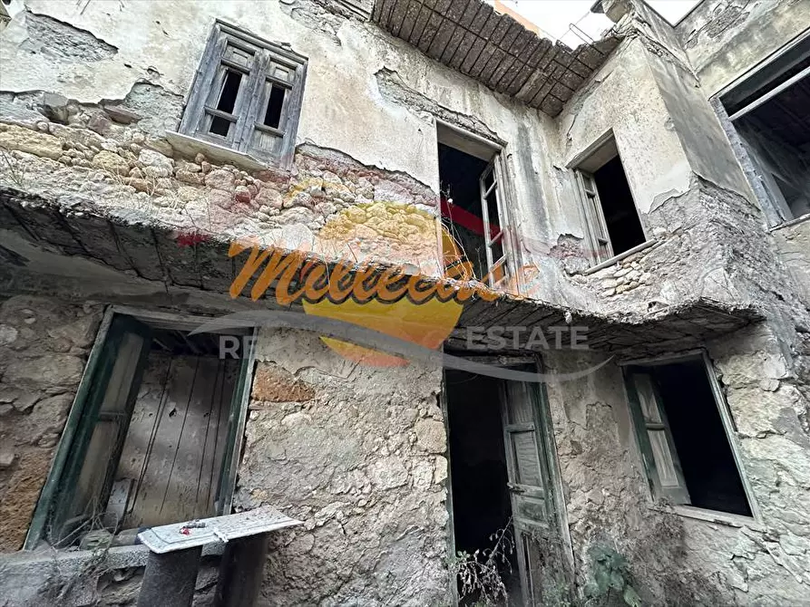 Immagine 8 di Palazzo in vendita  in via venezia a Siracusa