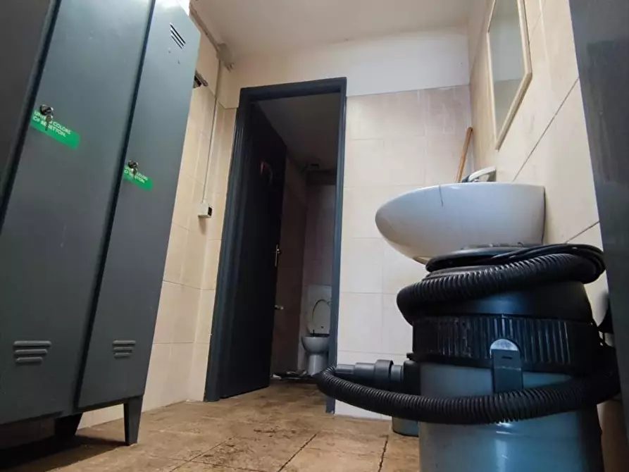 Immagine 6 di Attività artigianale in vendita  a Taurianova