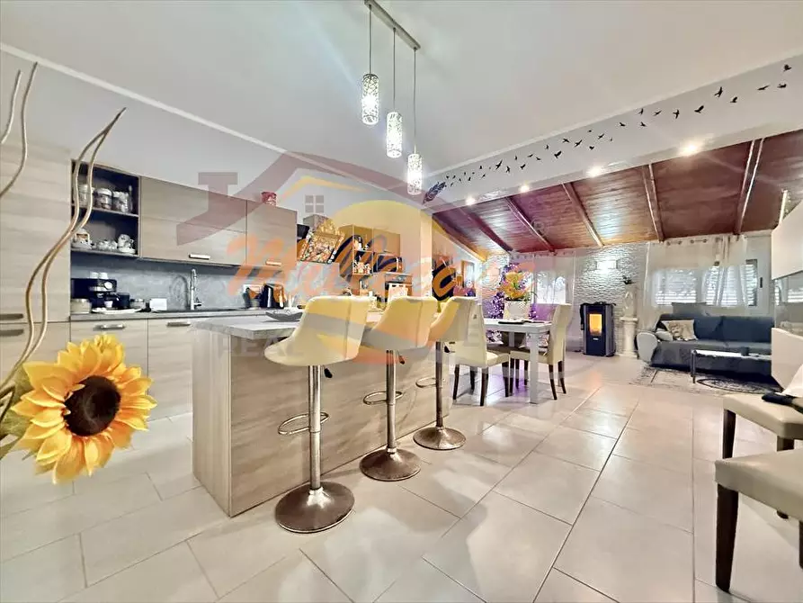 Immagine 1 di Villa in vendita  in via della donzella a Siracusa