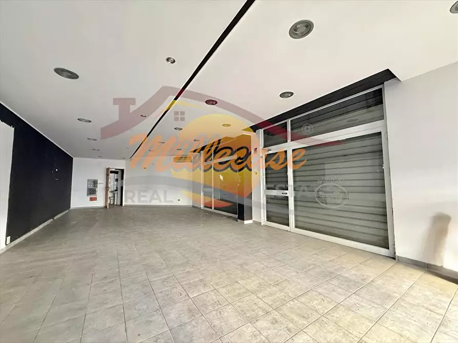 Immagine 14 di Locale commerciale in vendita  in VIALE ZECCHINO a Siracusa