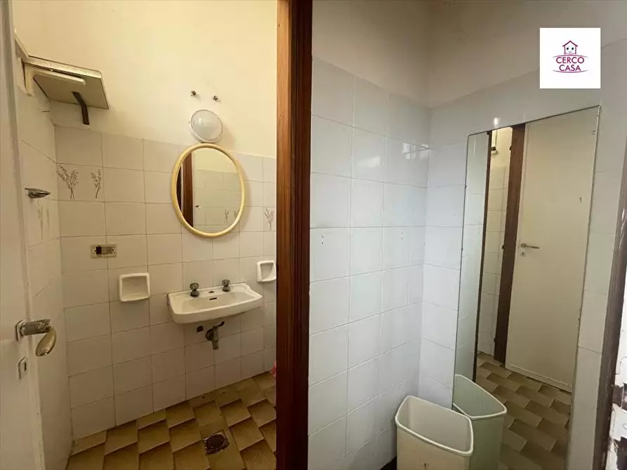 Immagine 15 di Locale commerciale in vendita  in via del mandorlo  a Trapani