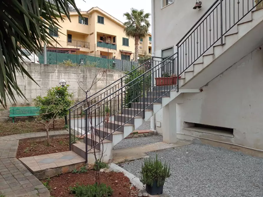 Immagine 4 di Villa in vendita  in Via G. Donizetti a Altofonte