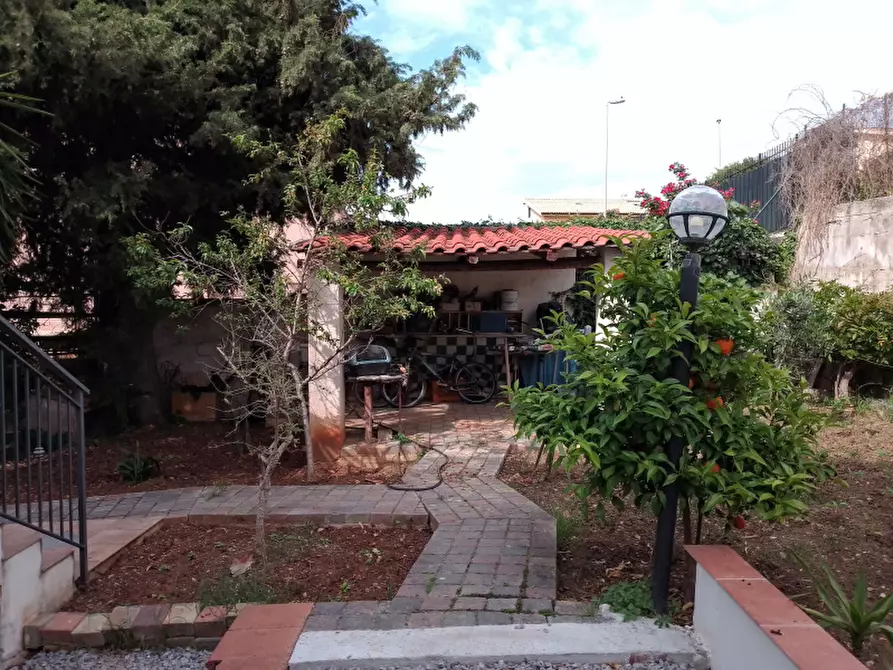 Immagine 8 di Villa in vendita  in Via G. Donizetti a Altofonte