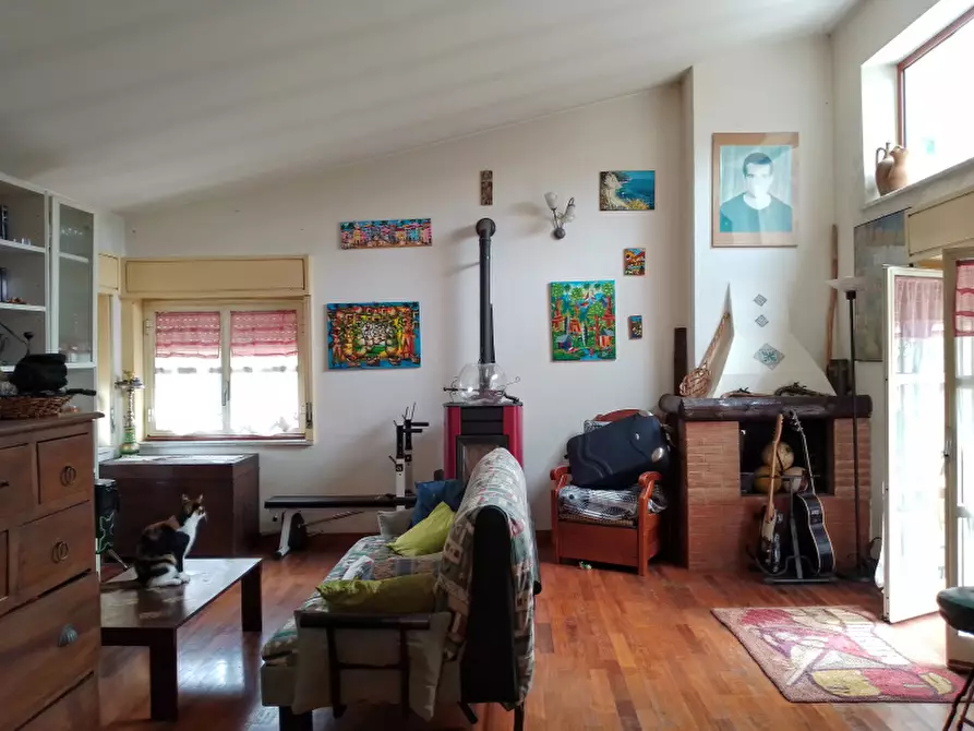 Immagine 10 di Villa in vendita  in Via G. Donizetti a Altofonte