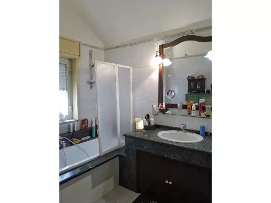 Immagine 15 di Villa in vendita  in Via G. Donizetti a Altofonte