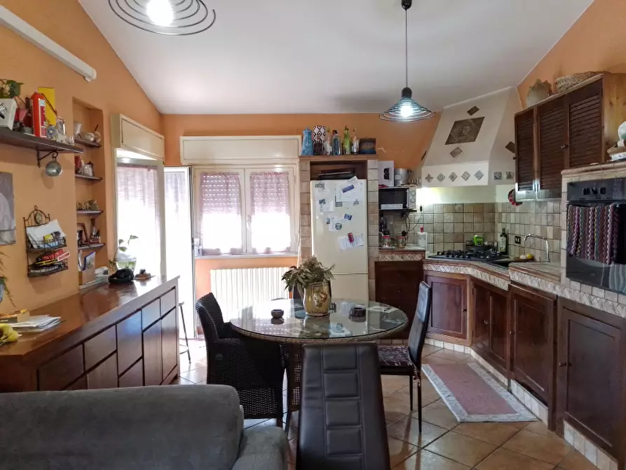 Immagine 25 di Villa in vendita  in Via G. Donizetti a Altofonte