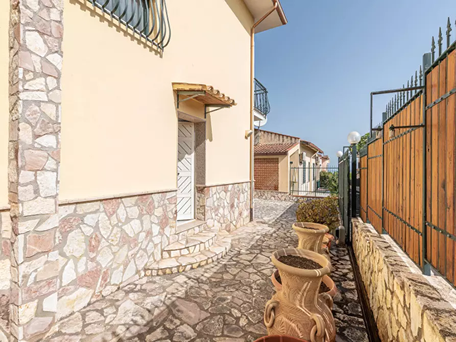 Immagine 26 di Villa in vendita  in Via Piani N 23 a Trabia