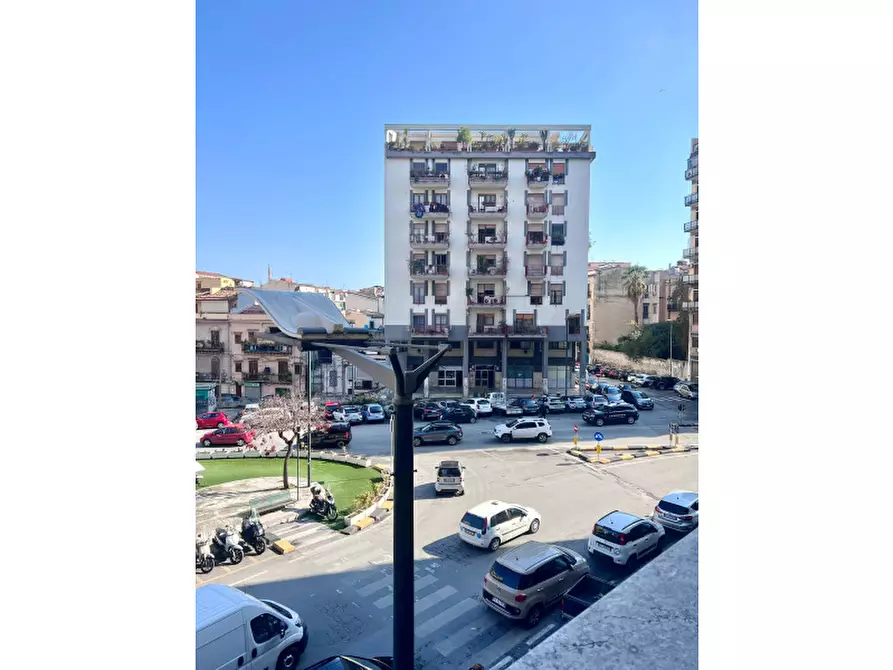 Immagine 11 di Ufficio in vendita  in Piazza Don Luigi Sturzo a Palermo