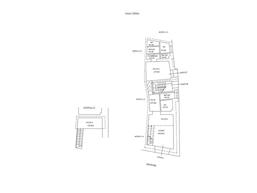 Immagine 17 di Negozio in vendita  in Via Divisi a Palermo