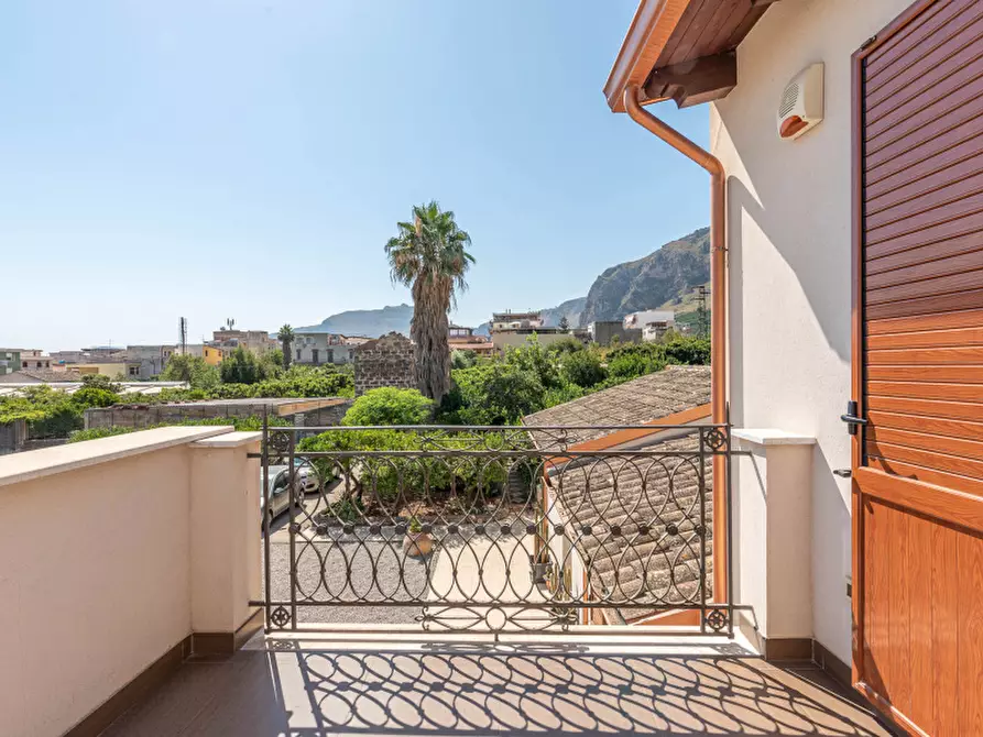 Immagine 33 di Villa in vendita  in Via Ciaculli a Palermo