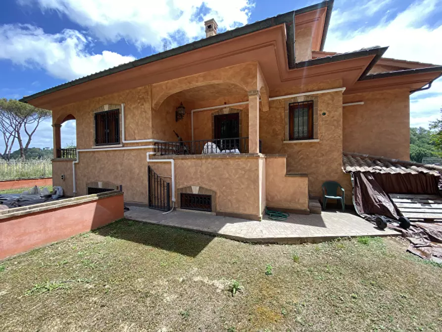 Immagine 10 di Villa in vendita  in Via Siliqua a Fiumicino