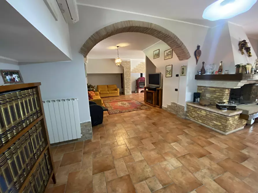 Immagine 19 di Villa in vendita  in Via Siliqua a Fiumicino