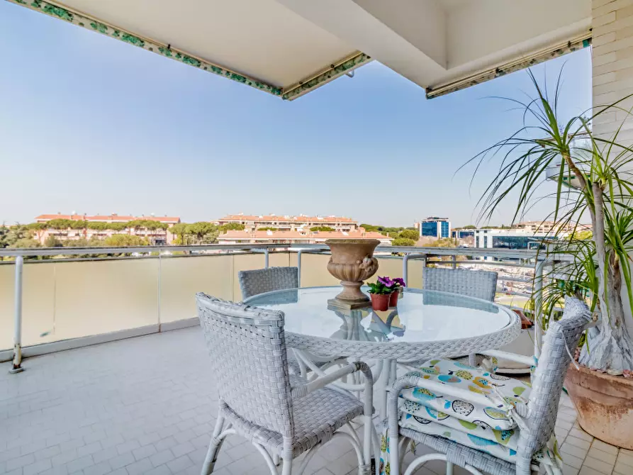 Immagine 13 di Appartamento in vendita  in Via Nicola Coviello a Roma