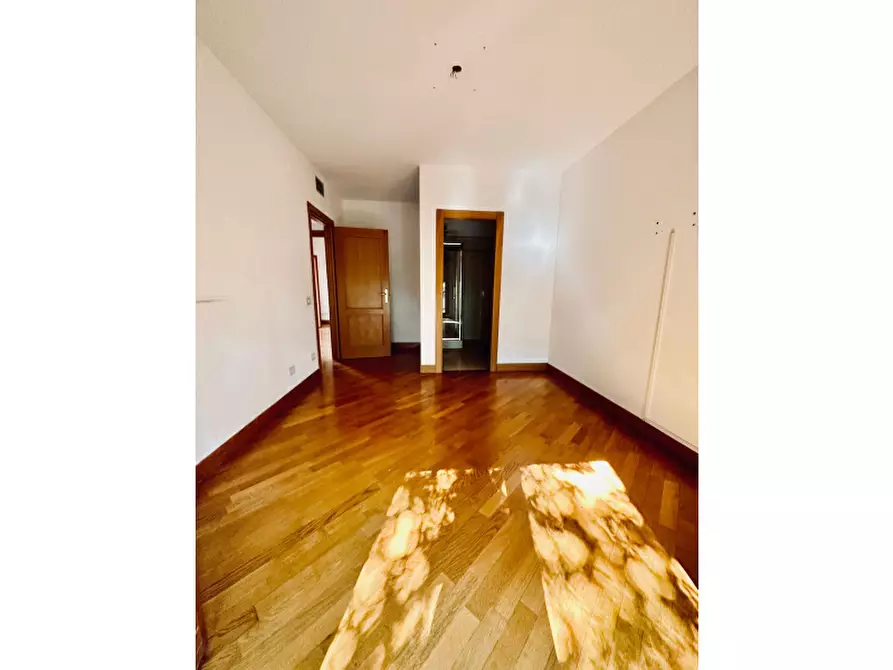 Immagine 22 di Appartamento in affitto  in Via Italo Piccagli a Roma