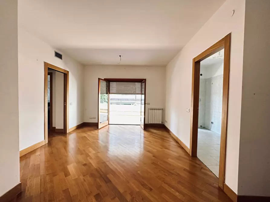 Immagine 15 di Appartamento in affitto  in Via Italo Piccagli a Roma