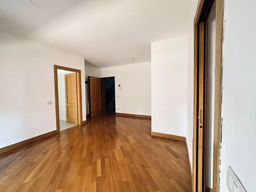 Immagine 25 di Appartamento in affitto  in Via Italo Piccagli a Roma