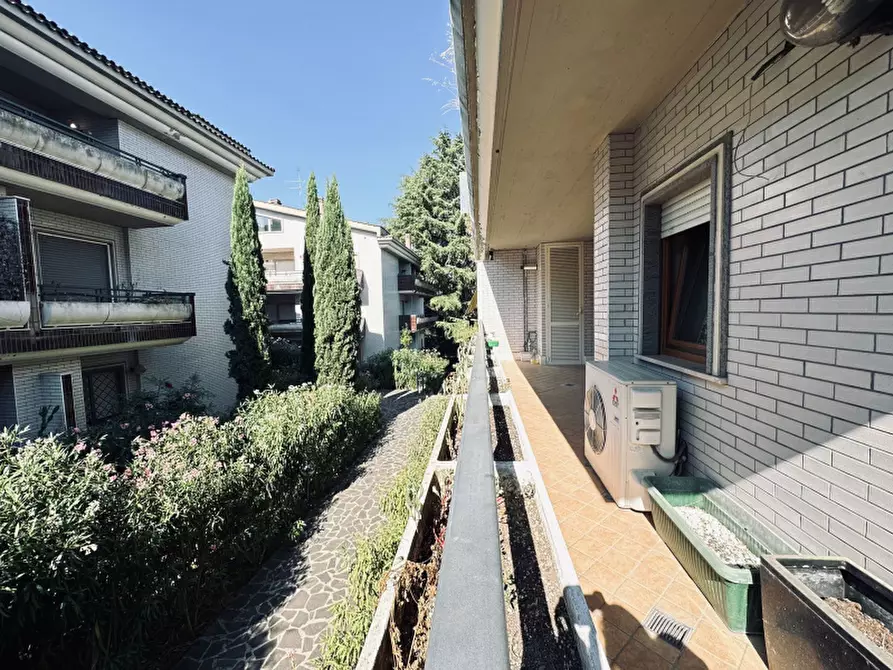 Immagine 29 di Appartamento in affitto  in Via Italo Piccagli a Roma