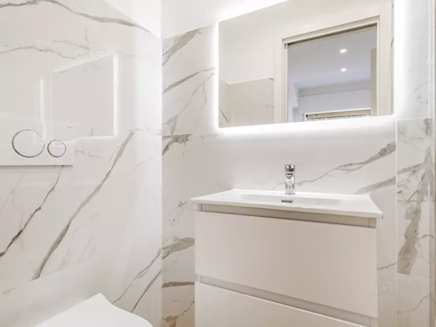 Immagine 24 di Appartamento in vendita  in Via Aurelia a Roma